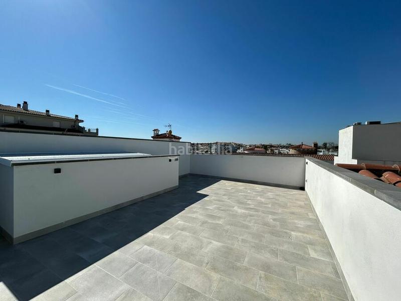Foto 96e6ab74-84d5-402f-823b-29e586666c77. Casa  de nueva construcción en el lago maurici en Empuriabrava