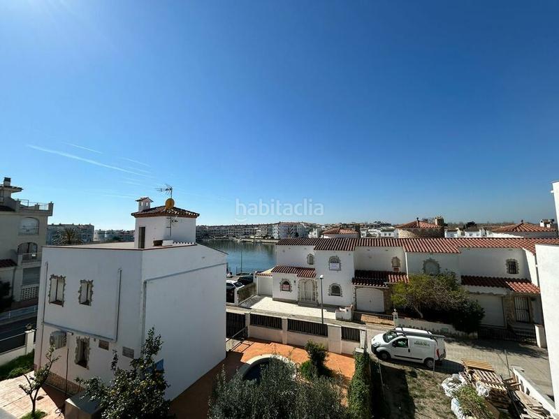 Foto ff8c87b0-a627-4db1-83f2-cffe132fc00e. Casa  de nueva construcción en el lago maurici en Empuriabrava