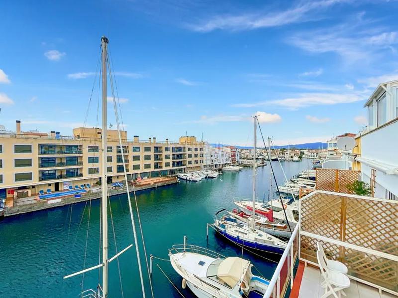 Foto e0852cb9-2481-4340-8eb5-e03263b2a022. Casa nova promoció amb vista a la mar ! en Moxó - Sant Mori Empuriabrava