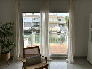 Casa a Port Grec - Port Moxó. Encantadora casa de pescador en venta frente a los puentes en lo