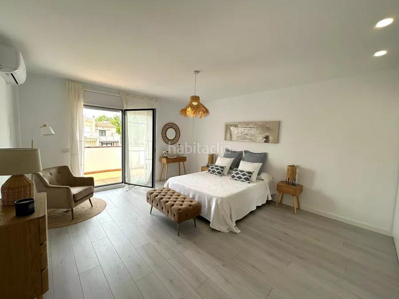 Foto 30fbe3e2-5019-455f-bb4f-aed6ece66272. Casa amb aparcament a Port Grec - Port Moxó Empuriabrava