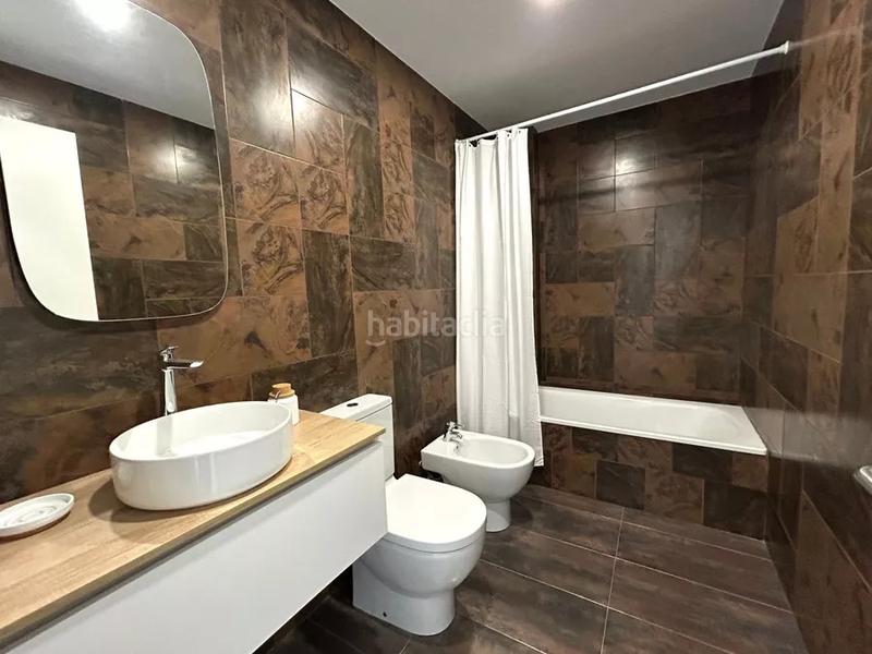 Foto b23a7c75-8389-47ea-80de-05dd60f95147. Casa amb aparcament a Port Grec - Port Moxó Empuriabrava