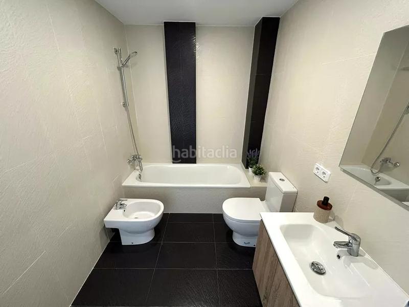 Foto e3e0651c-0f0b-4892-b9a8-dddd0914b0b8. Casa amb aparcament a Port Grec - Port Moxó Empuriabrava