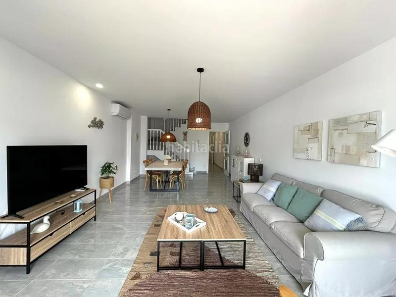 Foto e8d0670d-e900-4785-a111-7d55ee79a88f. Casa amb aparcament a Port Grec - Port Moxó Empuriabrava