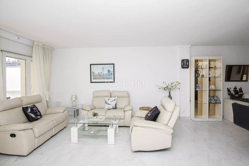 Foto 2039359b-3ed5-4775-b948-34b3529ca612. Apartament amb calefacció a Moxó - Sant Mori Empuriabrava
