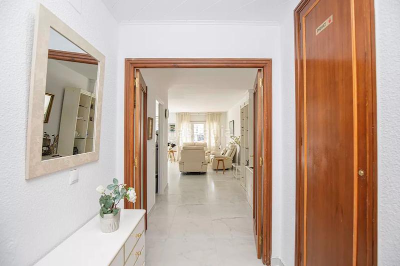 Foto ad1be4d4-cdec-430c-87a6-09516a5b1ff1. Apartamento precioso apartamento reformado en venta en el centro con magníficas vistas al canal en Empuriabrava
