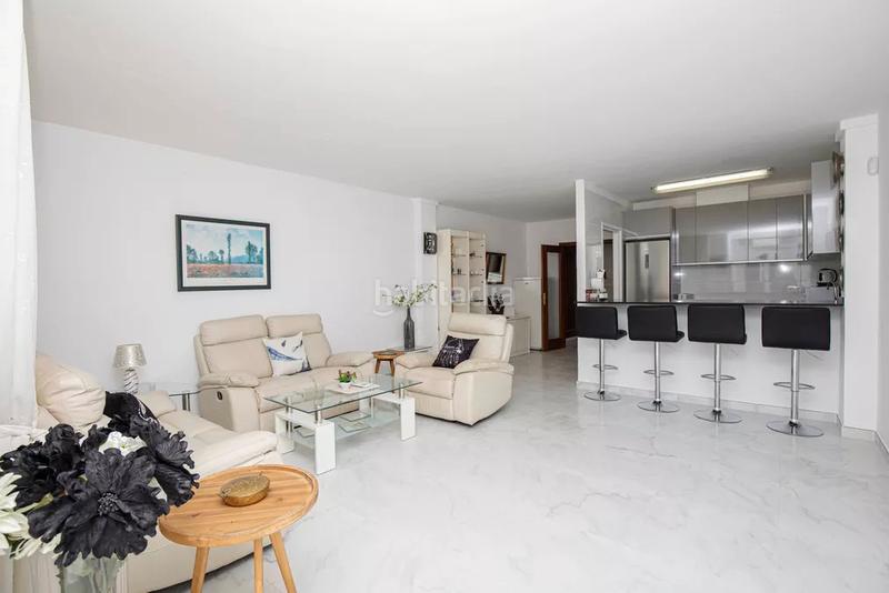 Foto c200590e-cb1c-4b30-8f6b-47a02e46f6fe. Apartamento precioso apartamento reformado en venta en el centro con magníficas vistas al canal en Empuriabrava