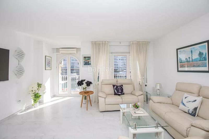 Foto d87aaa71-5b2b-43c7-a909-cc71b42c6101. Apartamento precioso apartamento reformado en venta en el centro con magníficas vistas al canal en Empuriabrava