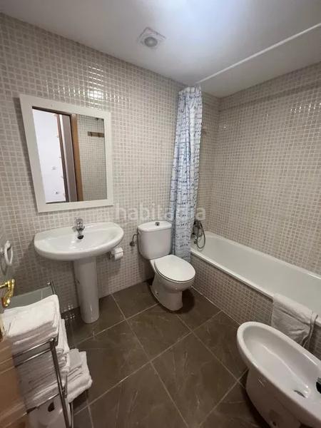 Foto 42c3aa7d-8123-42f8-b852-da44eddfc969. Apartamento piso en pleno centro de 2 habitaciones y plaza de garaje en venta. en Empuriabrava