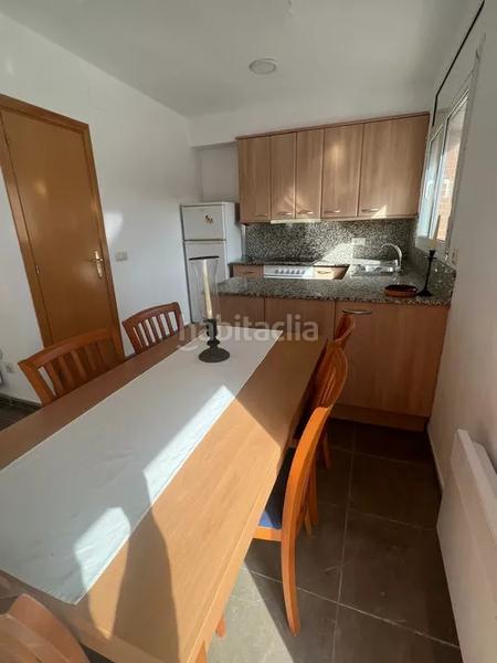 Foto f0603261-eb7c-42c3-b03c-a248db061be0. Apartamento piso en pleno centro de 2 habitaciones y plaza de garaje en venta. en Empuriabrava