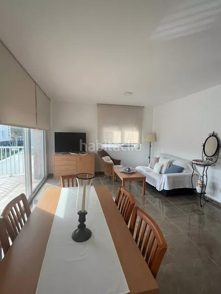 Foto fca275e2-686b-4fe1-b070-e815bb5898dd. Apartamento piso en pleno centro de 2 habitaciones y plaza de garaje en venta. en Empuriabrava