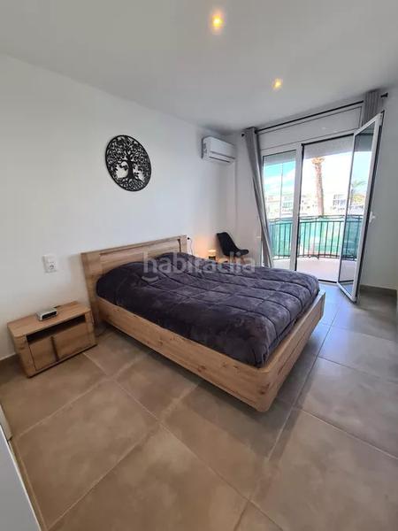 Foto 0424eddd-09a6-450a-9616-b8a75a91f180. Apartamento exclusivo apartamento de alto standing con licencia turistica completamente reformado con 3 habitaciones y 2 baños en Empuriabrava