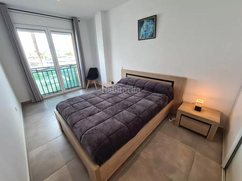 Foto 4cf4547f-bc9b-47eb-a574-c09dc6ea60ca. Apartamento exclusivo apartamento de alto standing con licencia turistica completamente reformado con 3 habitaciones y 2 baños en Empuriabrava