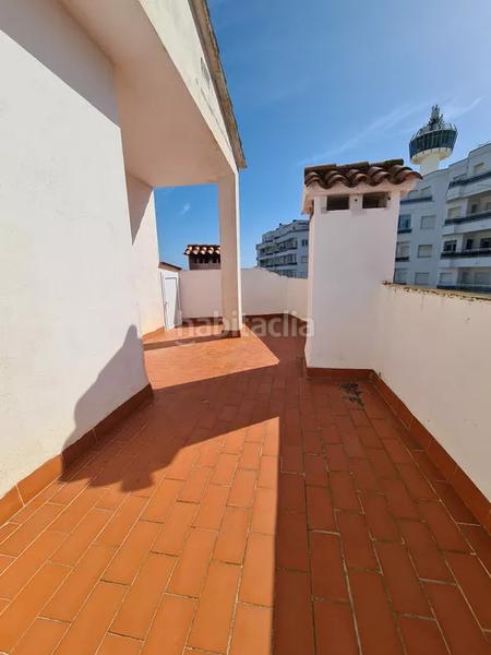 Foto 57c9afe2-ee01-4ccf-b275-1c0c09c346fd. Apartamento exclusivo apartamento de alto standing con licencia turistica completamente reformado con 3 habitaciones y 2 baños en Empuriabrava