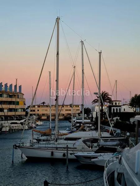Foto 869373fb-5134-4fc8-ad2f-d5048661d3ac. Apartamento exclusivo apartamento de alto standing con licencia turistica completamente reformado con 3 habitaciones y 2 baños en Empuriabrava