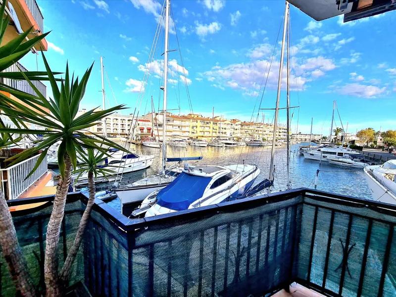 Foto 972fbc24-655c-4717-ad03-42884a02a684. Apartamento exclusivo apartamento de alto standing con licencia turistica completamente reformado con 3 habitaciones y 2 baños en Empuriabrava