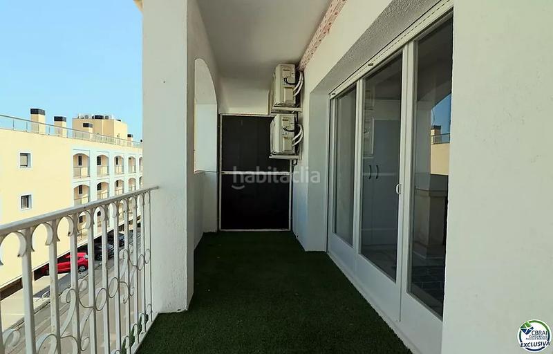 Foto 87ae022d-0a61-4506-ab39-afd91757106b. Apartamento encantador apartamento reformado en caballito de mar en Empuriabrava