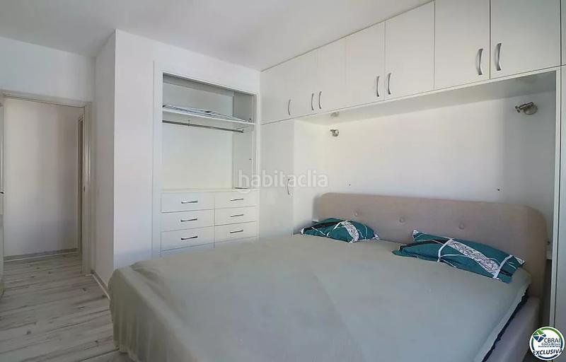 Foto 9ff96200-0d2e-48ac-899f-84dd4e540113. Apartamento encantador apartamento reformado en caballito de mar en Empuriabrava