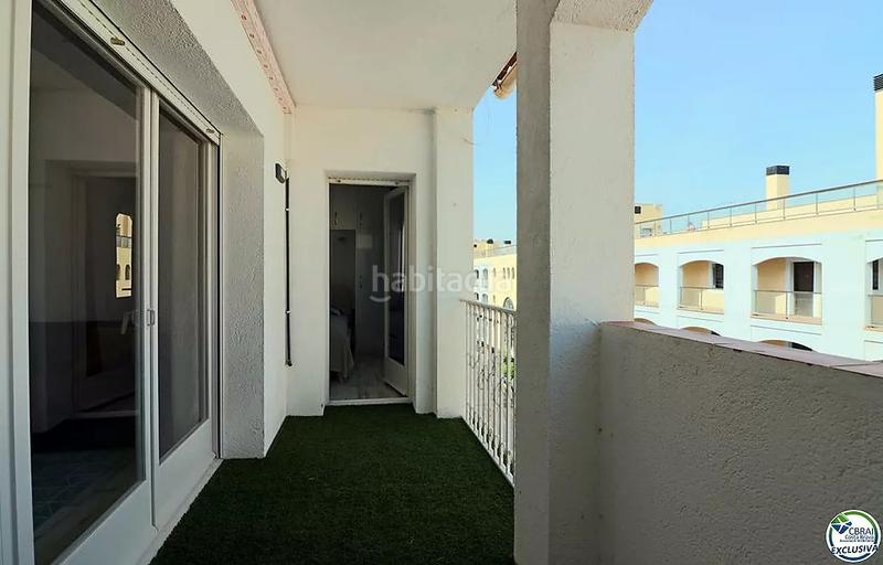 Foto b97e7c7c-790d-4f66-b85c-25a745b5d87e. Apartamento encantador apartamento reformado en caballito de mar en Empuriabrava