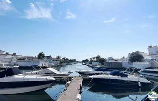 Casa a Tordera - Fluvià - Llobregat. Casa en venta con amarre en  empuriabrava, costa brava