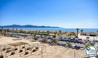 Piccolo appartamento in Muga - Gran Reserva - Badia. Acogedor apartamento con vistas al mar, a solo unos pasos de la