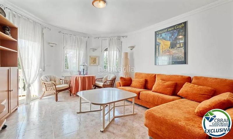 Foto 57dd579e-5987-47f4-8210-b8e9a2f3b731. Masía mas nou amplia casa con 5 dormitorios, garaje privado, jardín, terrazas y relajante jacuzzi en Empuriabrava
