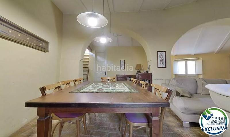 Foto 2cbbd580-c230-4aa0-b615-6b08d1a6d5e8. Casa  rústica con voltas catalanas con mucho encanto en el centro del pueblo . en Peralada