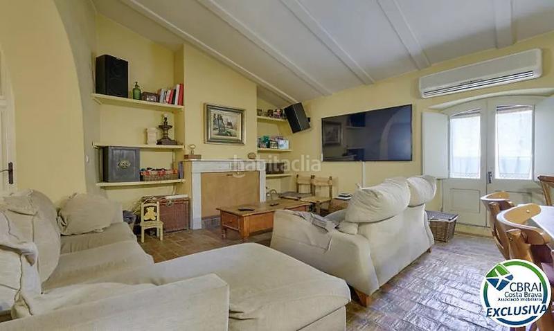 Foto 4875114c-bfe3-4471-b067-3557c11c55bd. Casa  rústica con voltas catalanas con mucho encanto en el centro del pueblo . en Peralada