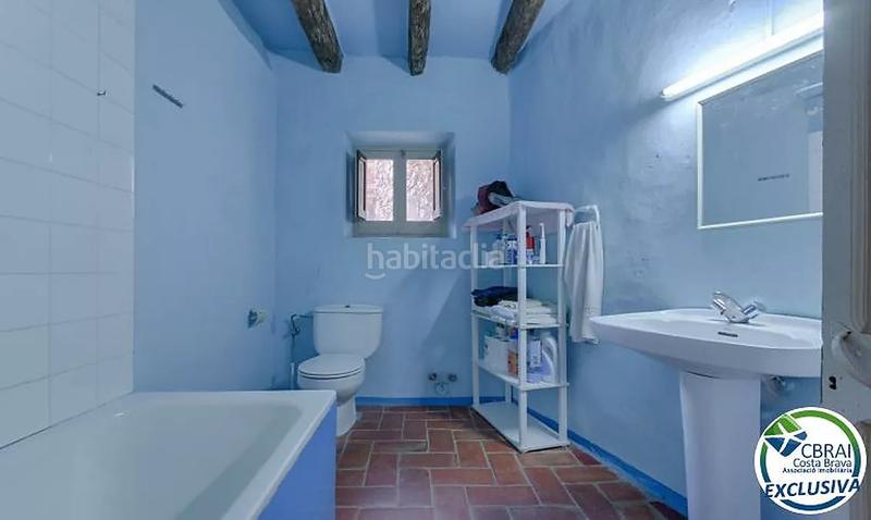 Foto 8ad1a8fe-f4bd-4d31-847c-e775655551cb. Casa  rústica con voltas catalanas con mucho encanto en el centro del pueblo . en Peralada