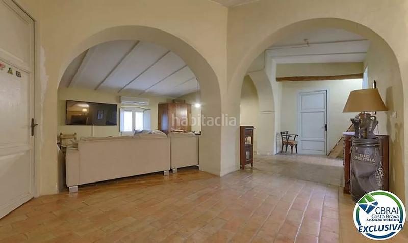 Foto cf7d9f52-c0e3-46e5-b629-81cd98fe30c2. Casa  rústica con voltas catalanas con mucho encanto en el centro del pueblo . en Peralada
