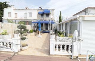 Masia a Santa Margarida. Venta de casa con gran amarre en santa margarita, roses