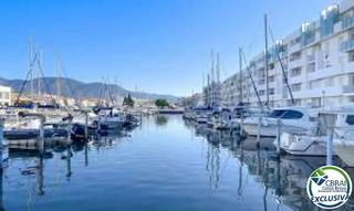 Apartament a Santa Margarida. Ático de 1 dormitorio con sótano y plaza de parking privada en v