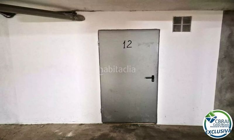 Foto d81f6b90-5801-4d79-8db0-ddd07fb9175d. Aparcament cotxe a calle cap norfeu 61 a Centre Roses