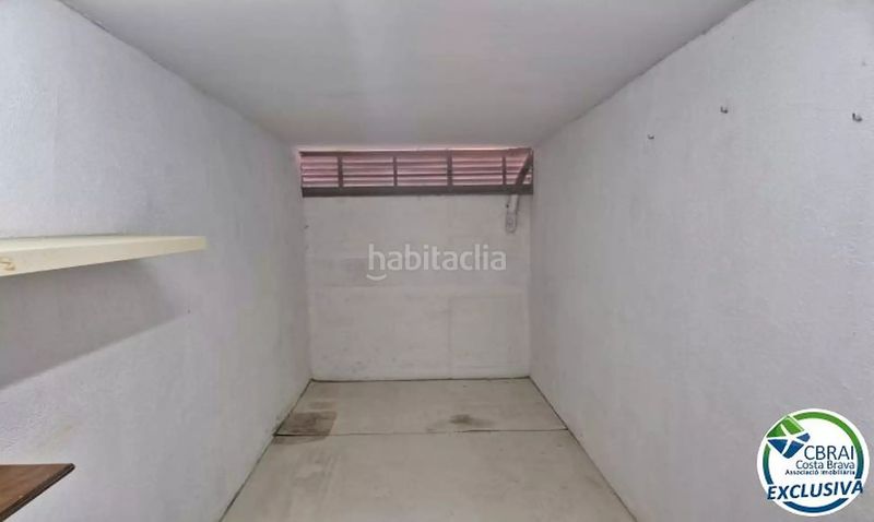 Foto f3099ef6-3eac-45f2-aef8-c0e6743ea0e8. Aparcament cotxe a calle cap norfeu 61 a Centre Roses