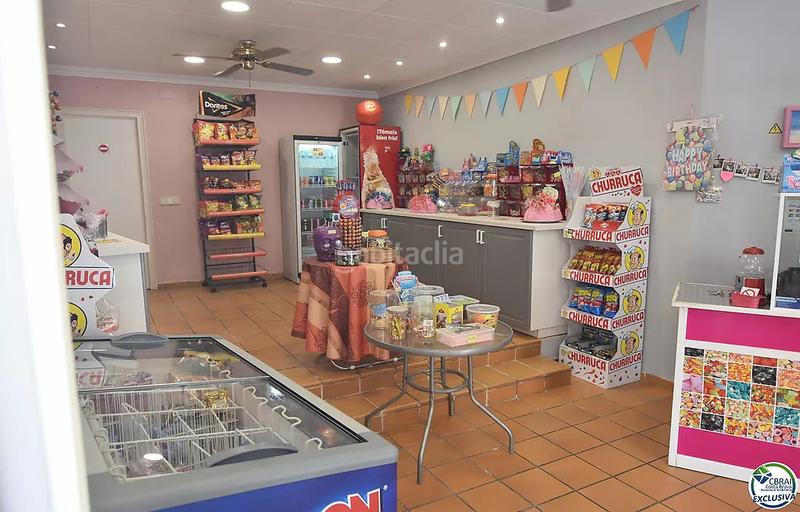 Foto 2261962a-6d98-4dce-8df1-9f5242aee680. Local comercial a Centre Roses