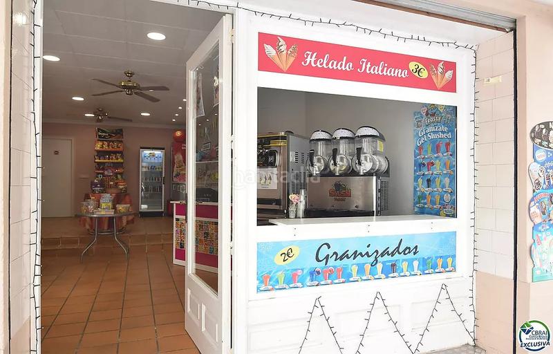 Foto d6cdd0a0-63cd-4eb4-a0b2-5e0c797c0f76. Local comercial a Centre Roses