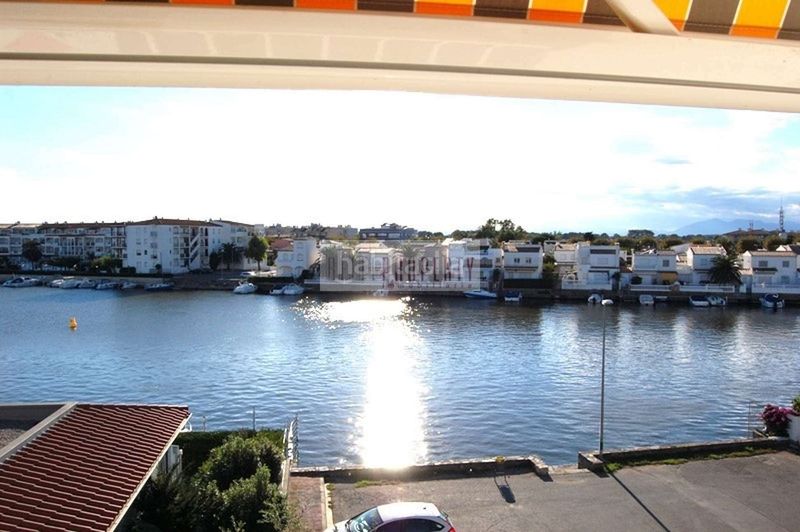 Foto 4ee6985b-df8a-40b3-9de0-b03a179b05ad. Apartament amb calefacció piscina a Sant Maurici Empuriabrava