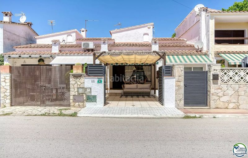 Foto c1a5f7e2-1d00-481b-bf7a-7e39a15fbfa6. Casa a calle ebre 19 a Garrigàs
