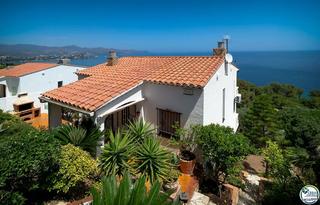 Casa a Port de la Selva (El). Villa con magníficas vistas panorámicas al mar