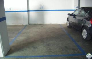 Autoparkplatz in Santa Margarida. Parking en la residencia aqua marina de 11 m.