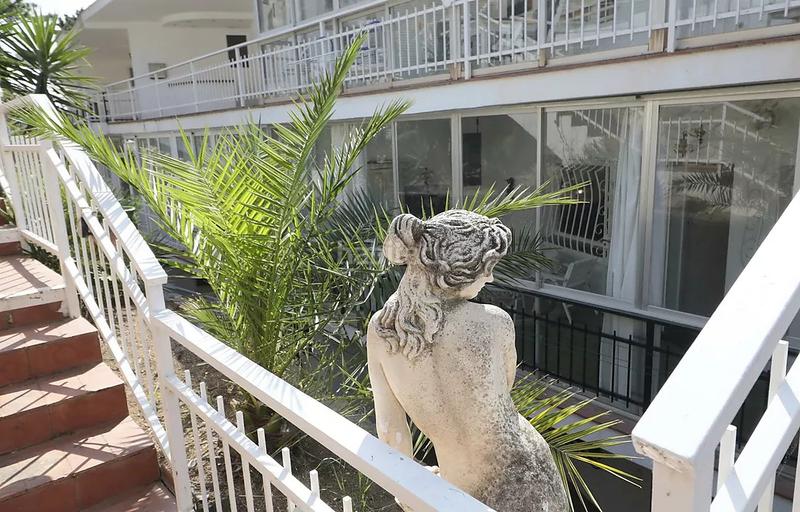 Foto 504ae672-d049-4b71-a590-a6bc13ae4630. Apartamento vistas al mar que enamoran una oportunidad única ! y con un garaje! en Roses