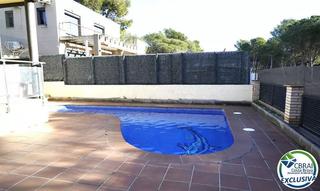 Maison à Nord. Preciosa casa unifamiliar en la garriga  4 dormitorios, 3 baños
