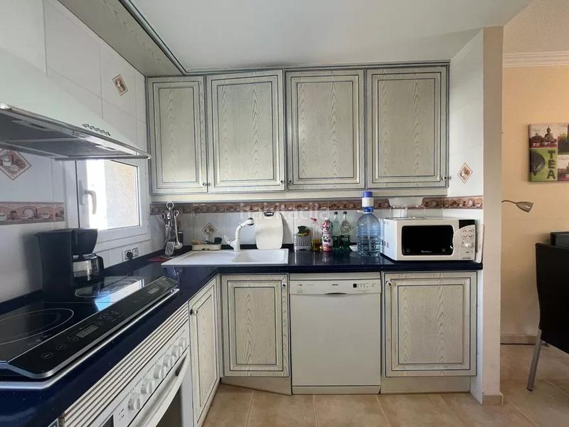 Foto 14011a93-b61a-4a96-adf5-2b0c9f58301e. Apartamento bonito apartamento , vista canal, plaza de parking privada, a dos pasos de la playa en Empuriabrava