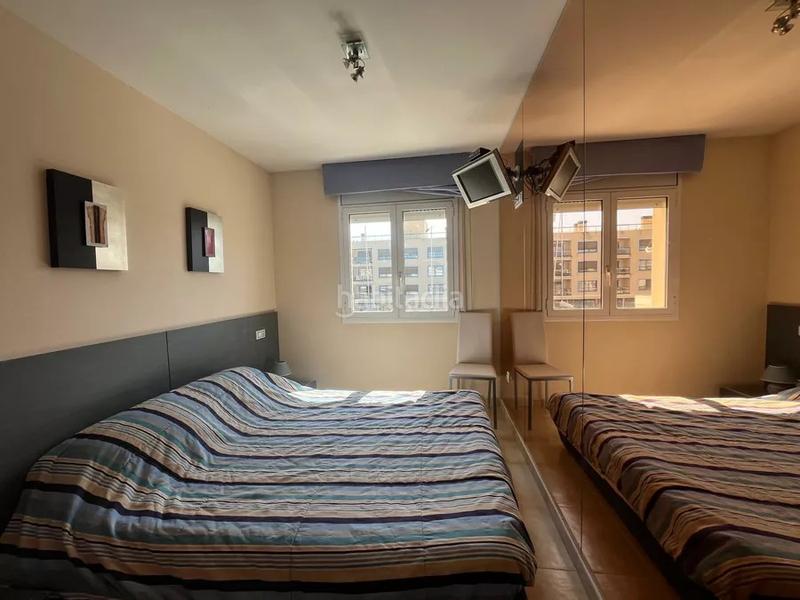 Foto 85fa6b62-65f3-4fa1-942a-c0bd746251e2. Apartamento bonito apartamento , vista canal, plaza de parking privada, a dos pasos de la playa en Empuriabrava