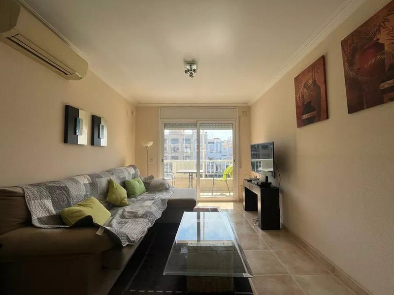 Foto d1c92211-a0fd-459f-9e63-75a1b9909d46. Apartamento bonito apartamento , vista canal, plaza de parking privada, a dos pasos de la playa en Empuriabrava