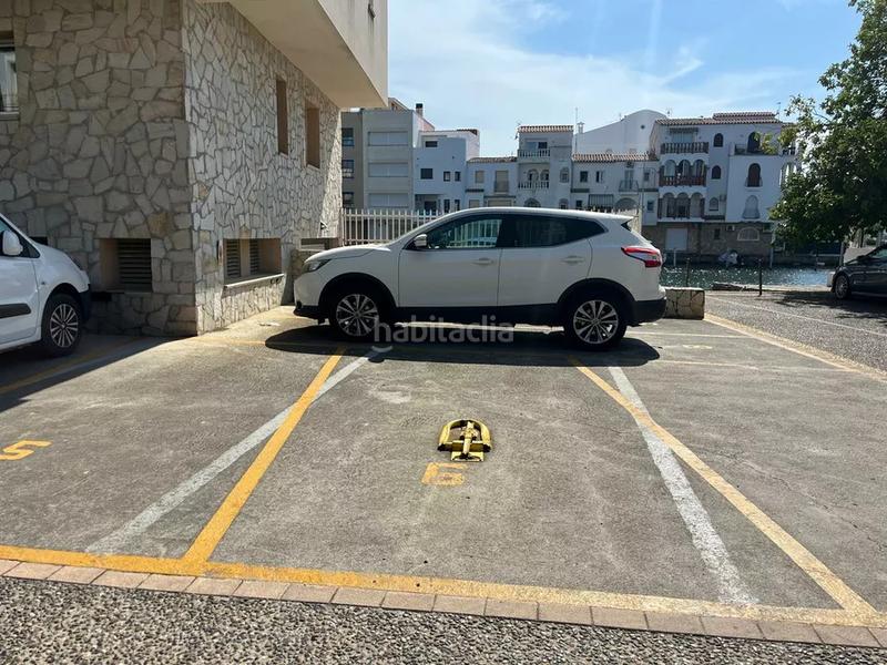 Foto d4003751-9c59-4a43-bca1-275d3327ac7c. Apartamento bonito apartamento , vista canal, plaza de parking privada, a dos pasos de la playa en Empuriabrava