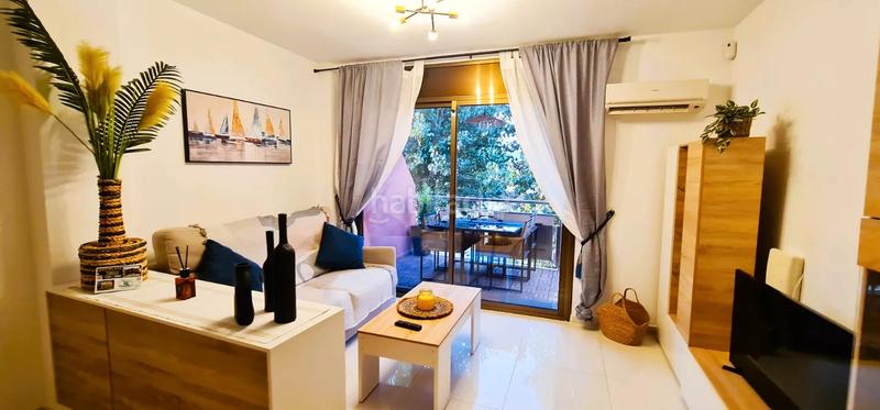 Foto 3e723d45-89de-4f6d-9257-e8ff677f465e. Apartamento  frente al mar con 1 dormitorio, parking y piscina comunitaria en Empuriabrava