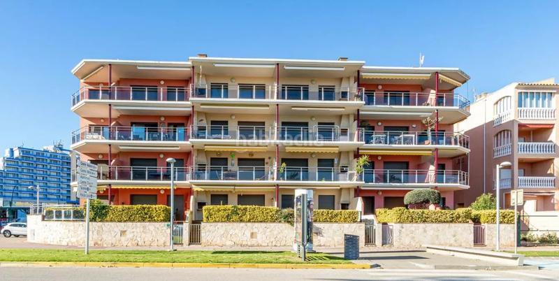Foto 9afab8e8-a87d-4e6a-81fe-b3e4f9c9a47d. Apartamento  frente al mar con 1 dormitorio, parking y piscina comunitaria en Empuriabrava