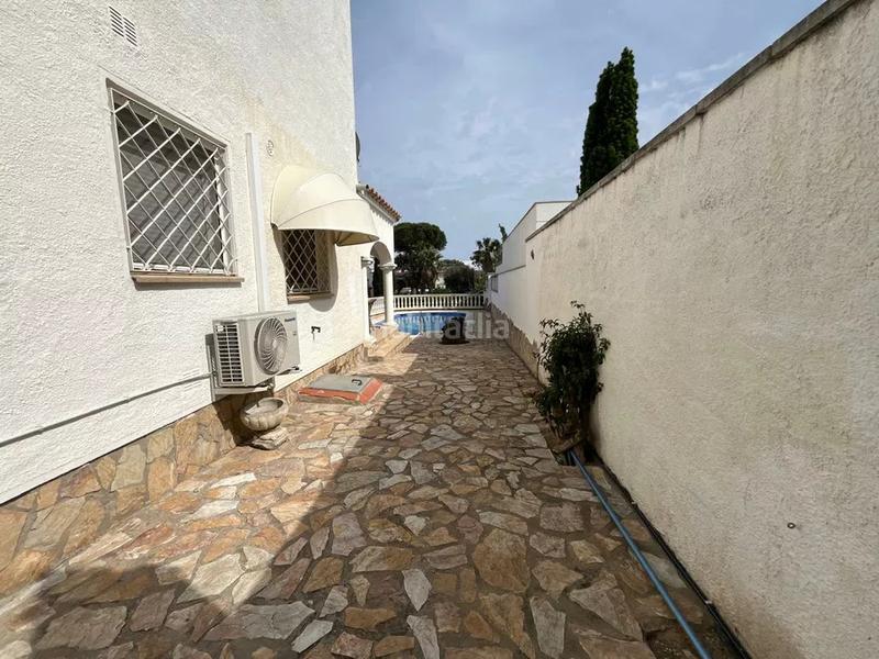 Foto 919251ad-49b3-4885-939f-39990f3a4428. Casa amb calefacció aparcament piscina a Francolí - Freser - Noguera Empuriabrava
