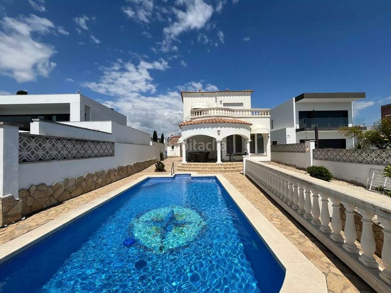 Foto 93994f6c-3c85-4c70-926a-53a2cc749609. Casa amb calefacció aparcament piscina a Francolí - Freser - Noguera Empuriabrava